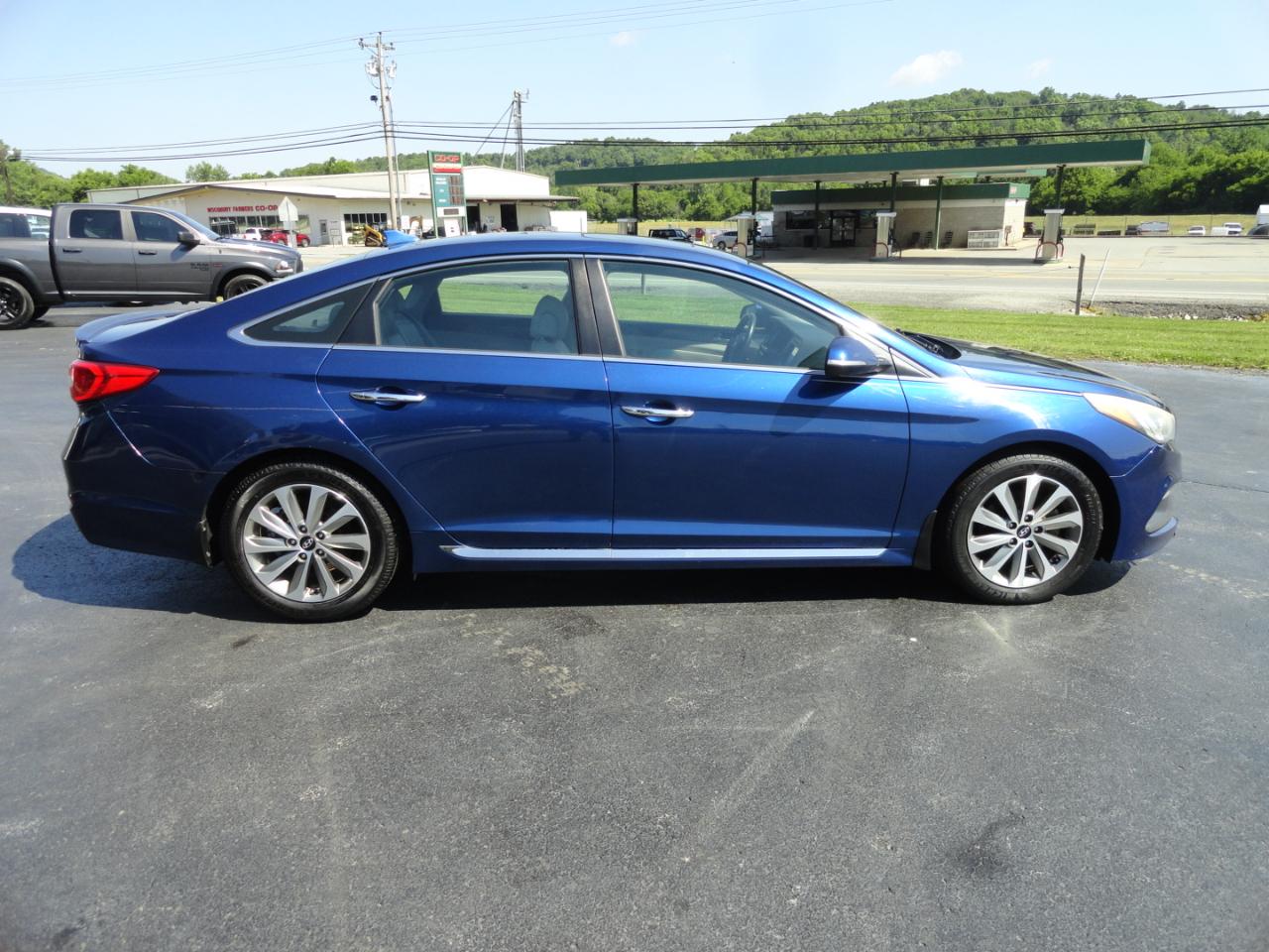 Hyundai Sonata 4dr Sdn 2.4L Sport 2016