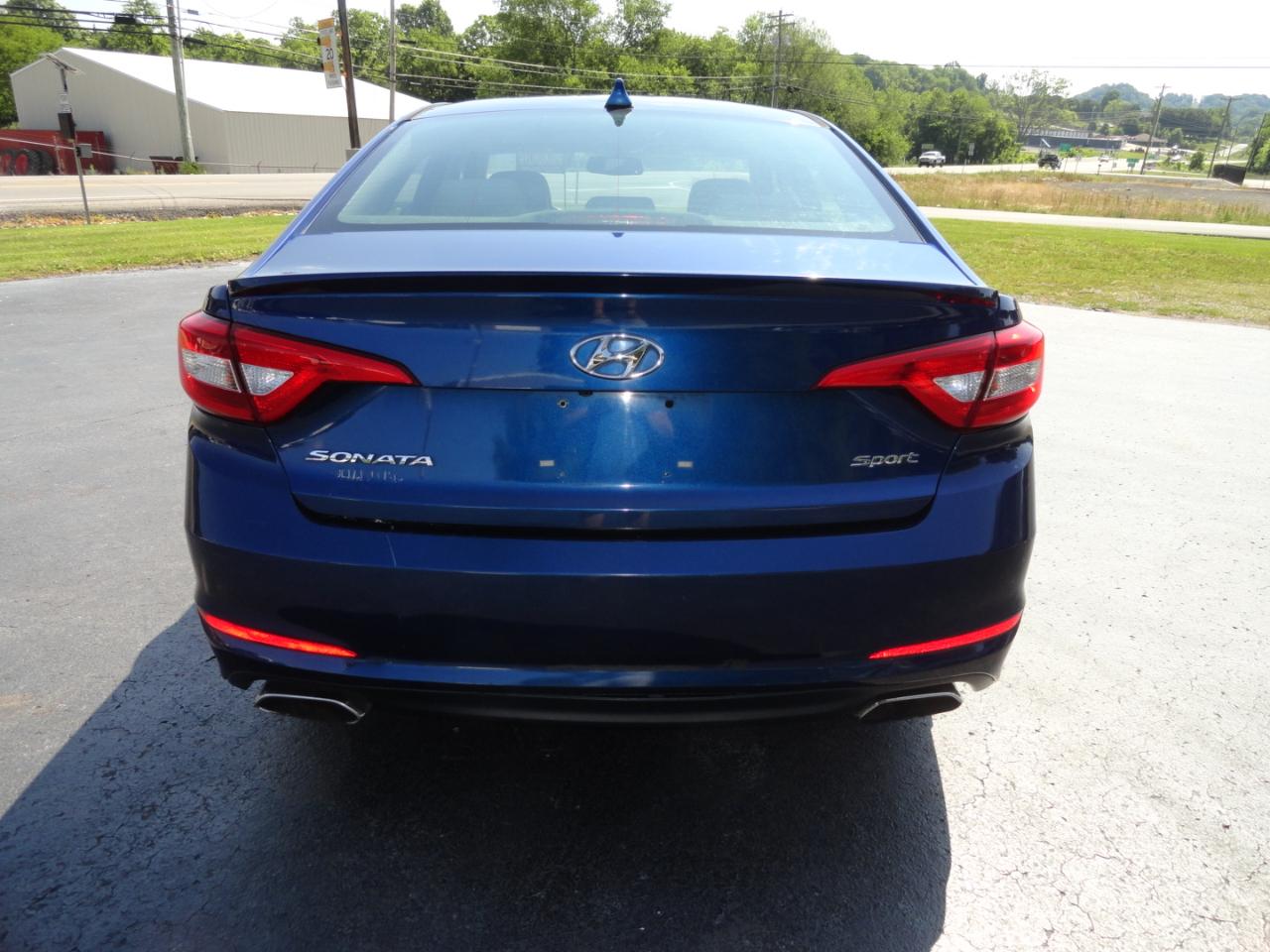 Hyundai Sonata 4dr Sdn 2.4L Sport 2016