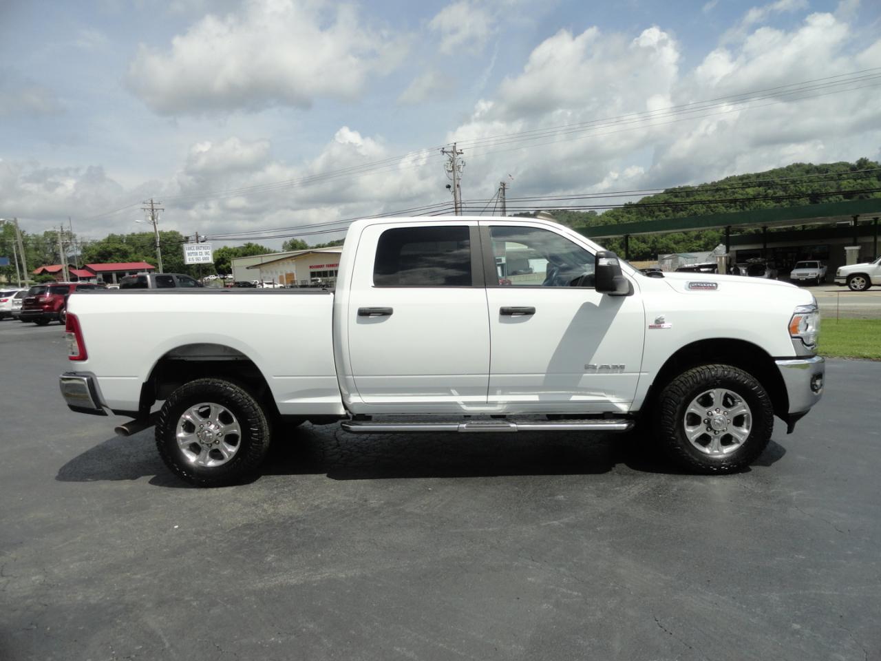 RAM 2500 Big Horn 4x4 Crew Cab 6'4" Box 2024