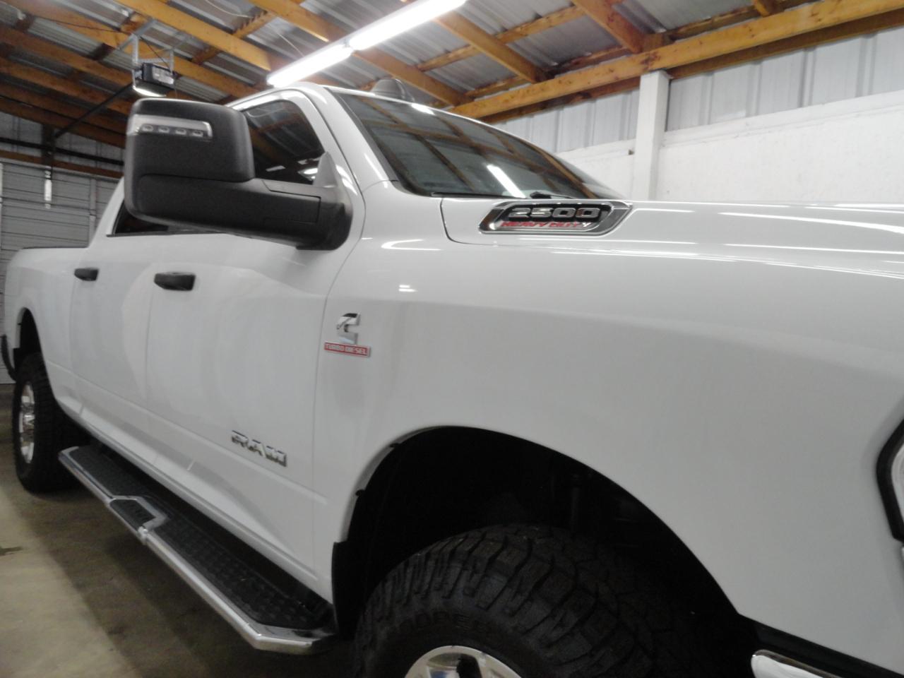 RAM 2500 Big Horn 4x4 Crew Cab 6'4" Box 2024