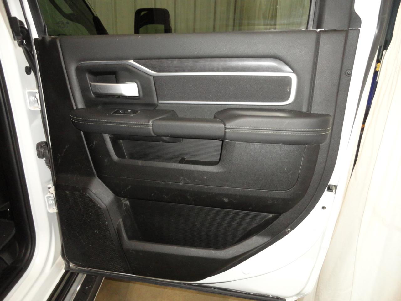 RAM 2500 Big Horn 4x4 Crew Cab 6'4" Box 2024