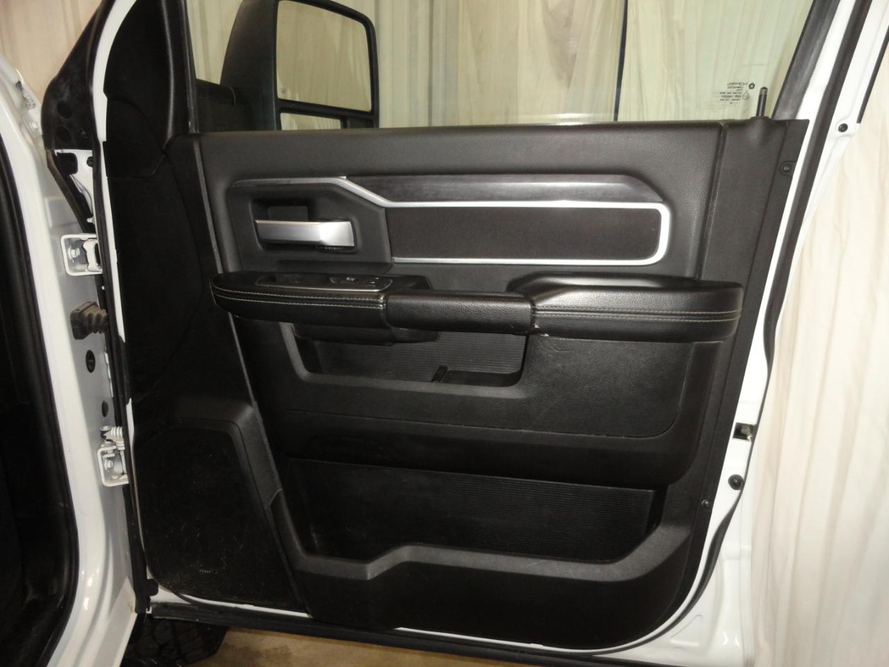 RAM 2500 Big Horn 4x4 Crew Cab 6'4" Box 2024