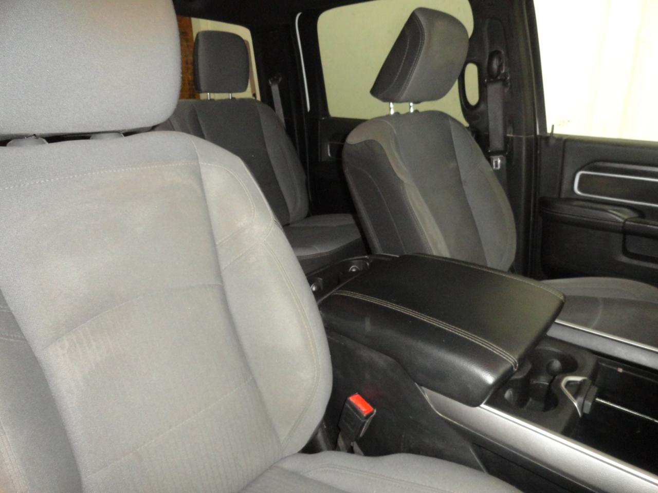 RAM 2500 Big Horn 4x4 Crew Cab 6'4" Box 2024
