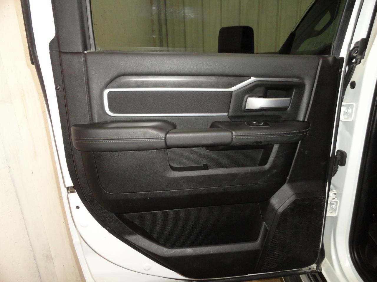 RAM 2500 Big Horn 4x4 Crew Cab 6'4" Box 2024