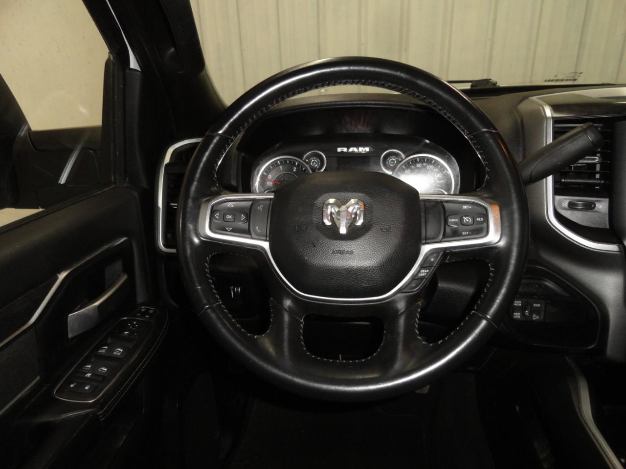 RAM 2500 Big Horn 4x4 Crew Cab 6'4" Box 2024