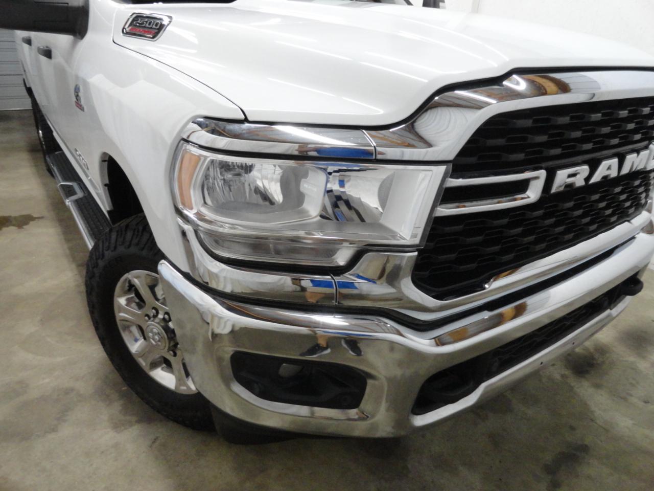 RAM 2500 Big Horn 4x4 Crew Cab 6'4" Box 2024