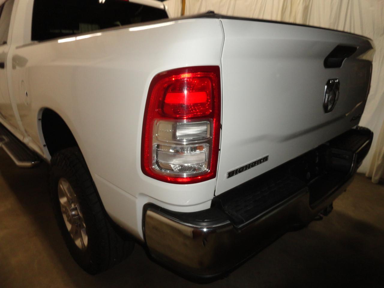 RAM 2500 Big Horn 4x4 Crew Cab 6'4" Box 2024