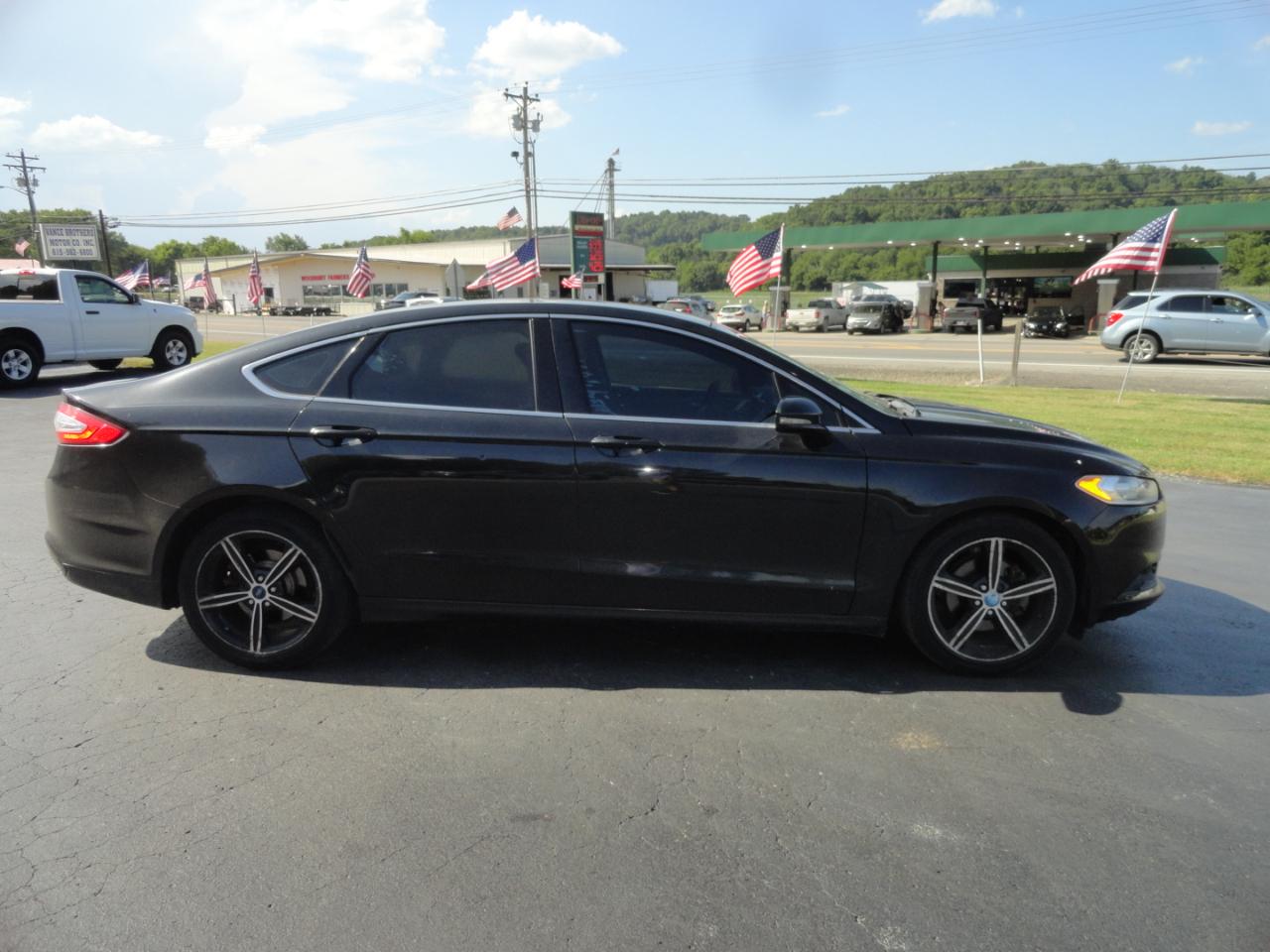 Ford Fusion 4dr Sdn SE FWD 2014
