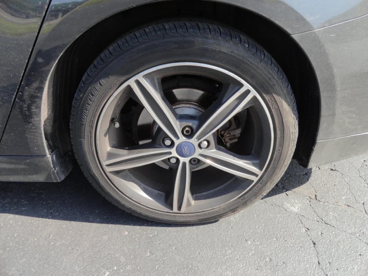 Ford Fusion 4dr Sdn SE FWD 2014
