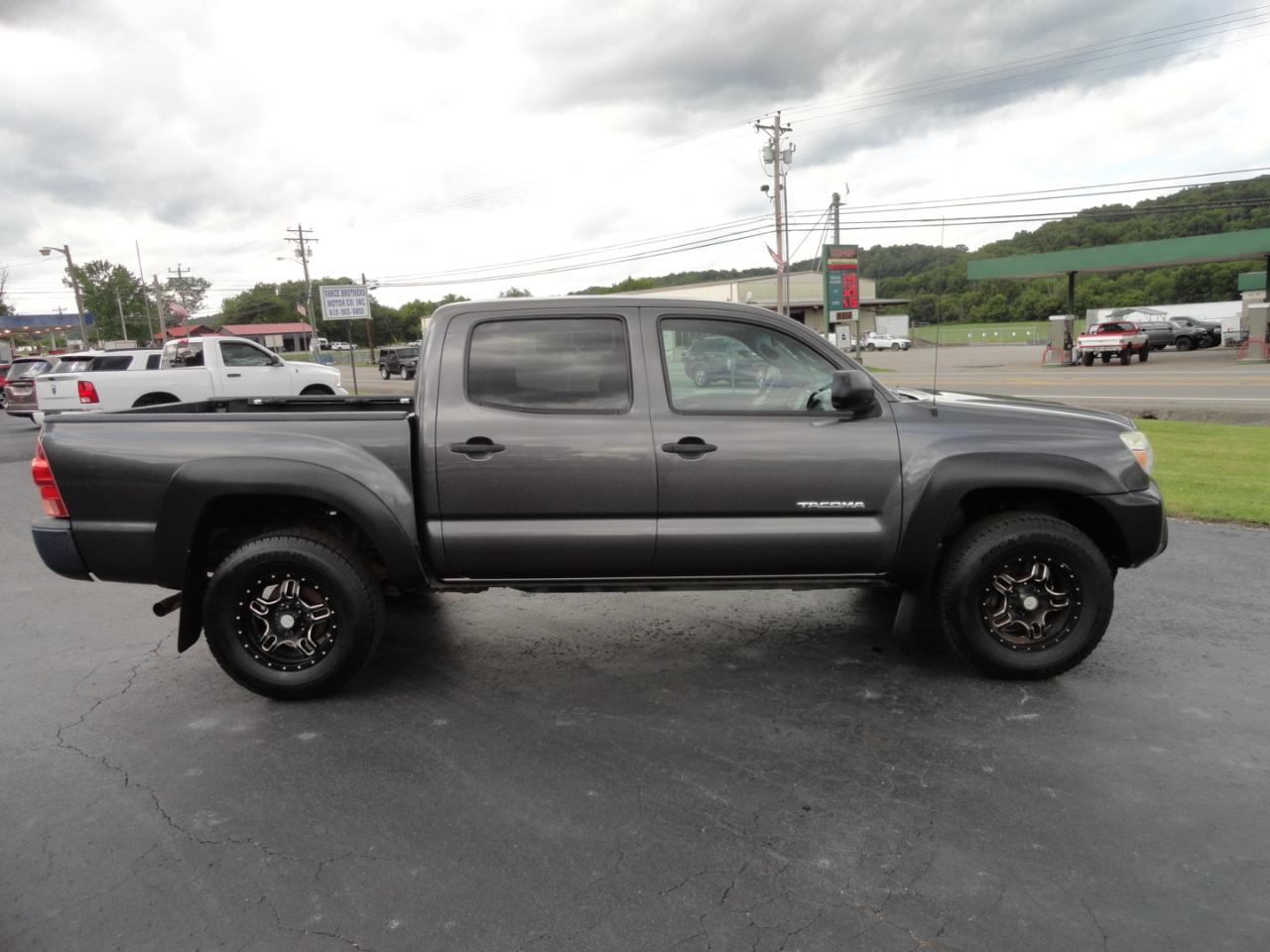 Toyota Tacoma 2WD Double Cab I4 AT PreRunner (Natl) 2015