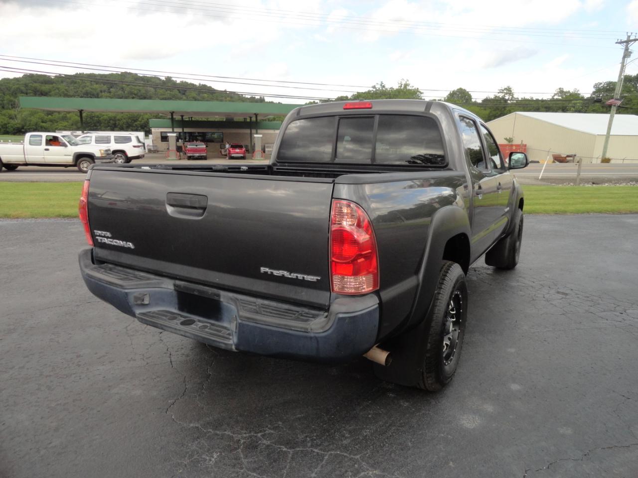 Toyota Tacoma 2WD Double Cab I4 AT PreRunner (Natl) 2015