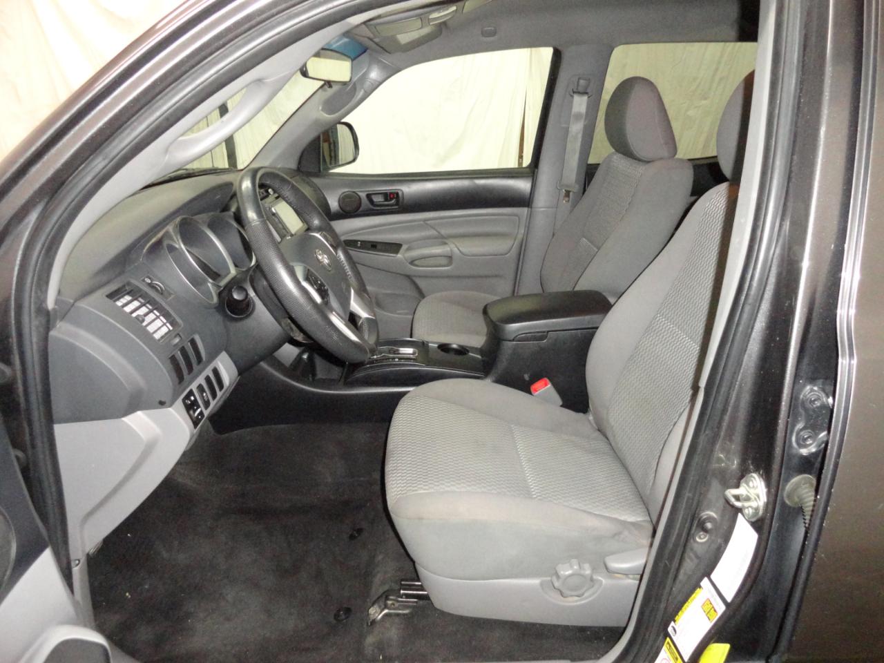 Toyota Tacoma 2WD Double Cab I4 AT PreRunner (Natl) 2015
