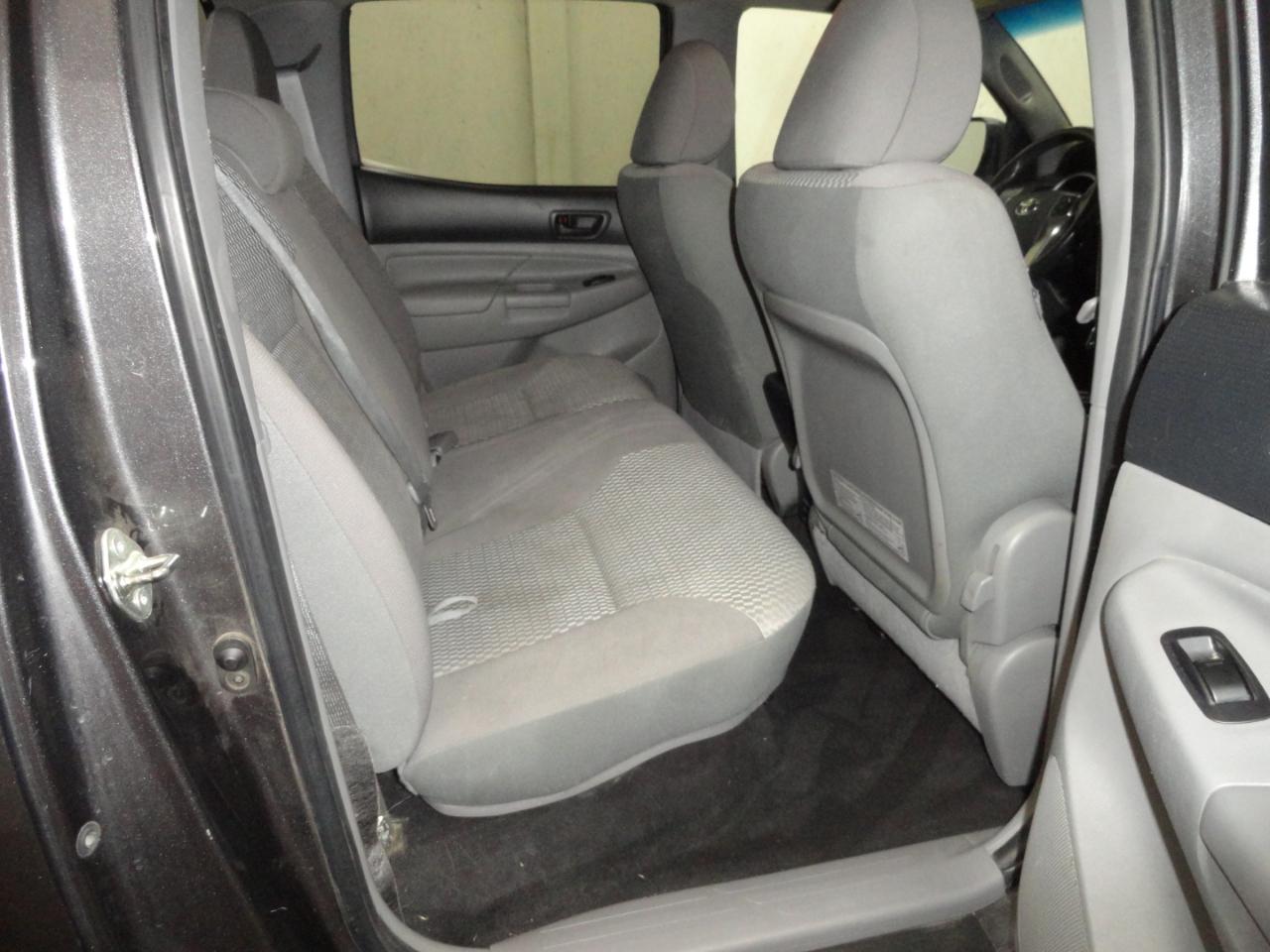 Toyota Tacoma 2WD Double Cab I4 AT PreRunner (Natl) 2015