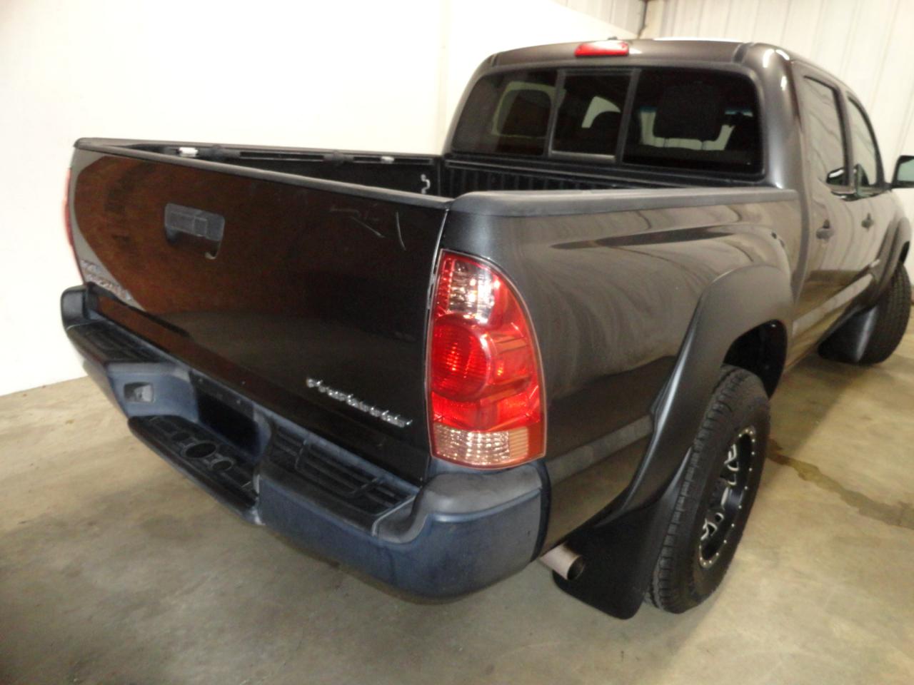 Toyota Tacoma 2WD Double Cab I4 AT PreRunner (Natl) 2015
