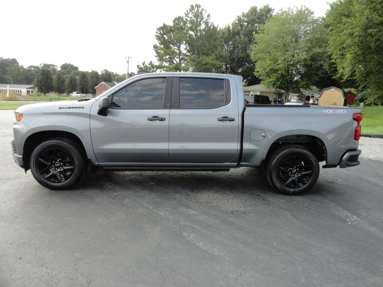 Chevrolet Silverado 1500 LTD 4WD Crew Cab 147" Custom 2022