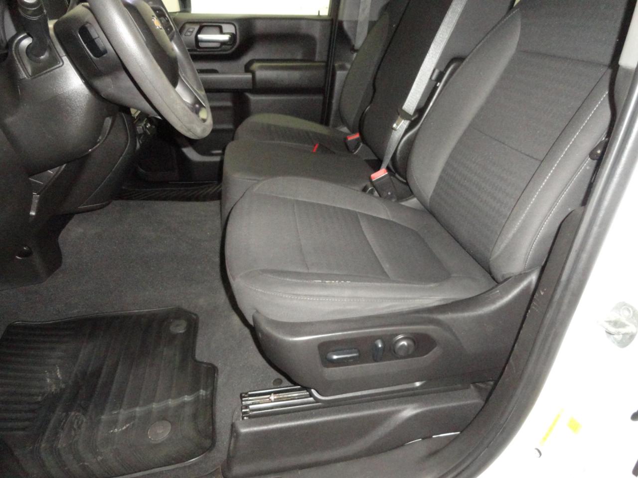 Chevrolet Silverado 2500HD 4WD Crew Cab 159" Custom 2022