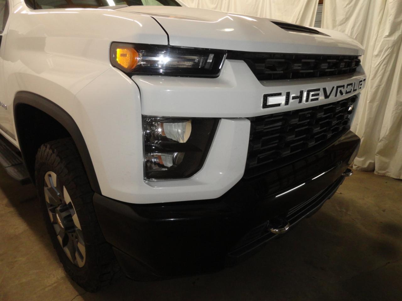 Chevrolet Silverado 2500HD 4WD Crew Cab 159" Custom 2022