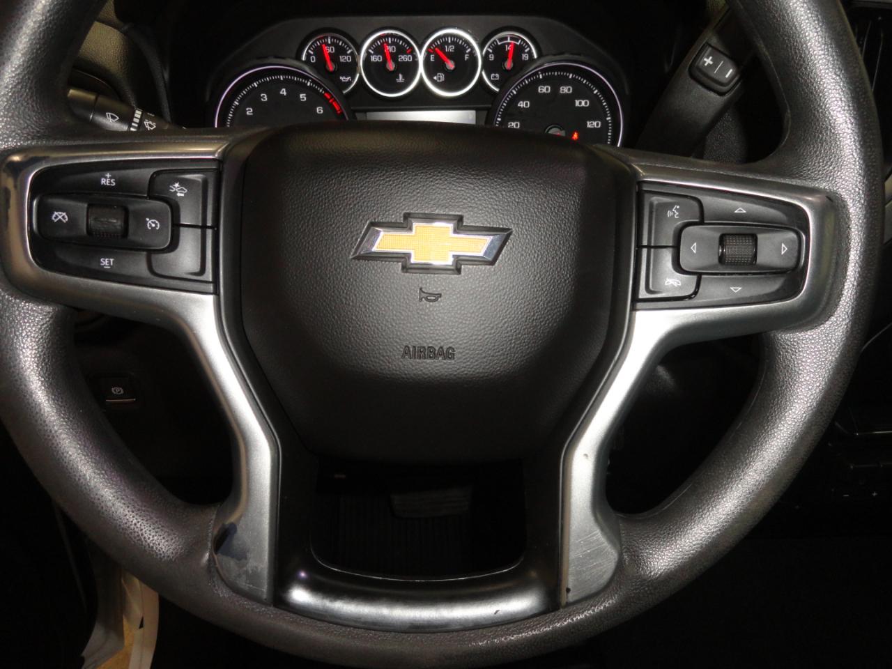 Chevrolet Silverado 2500HD 4WD Crew Cab 159" Custom 2022
