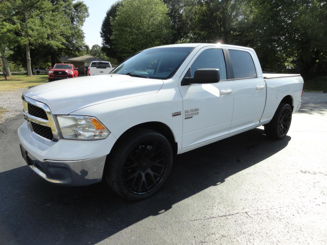 RAM 1500 Classic SLT 4x2 Crew Cab 6'4" Box 2019