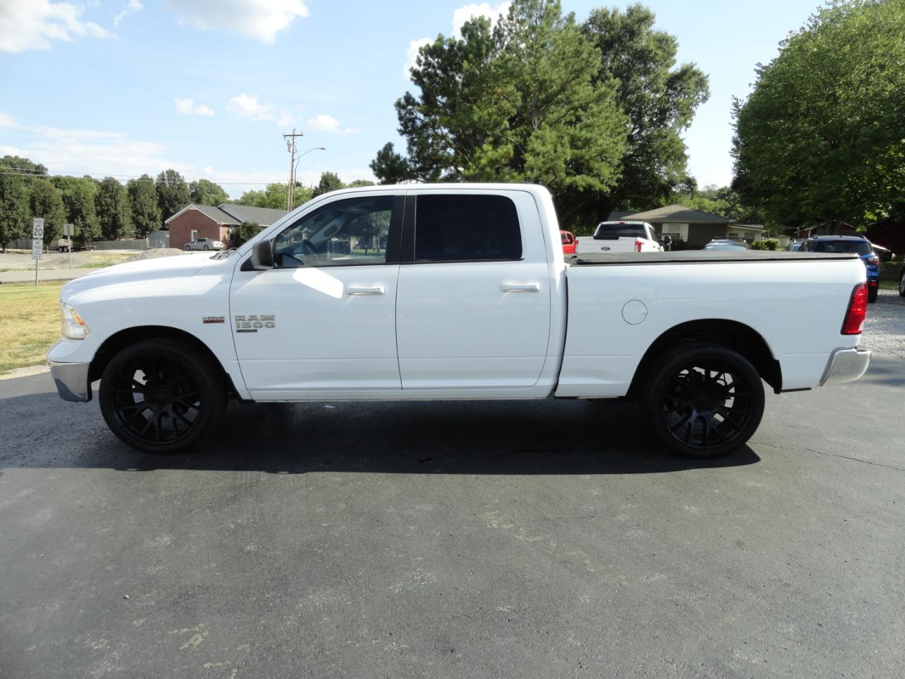 RAM 1500 Classic SLT 4x2 Crew Cab 6'4" Box 2019