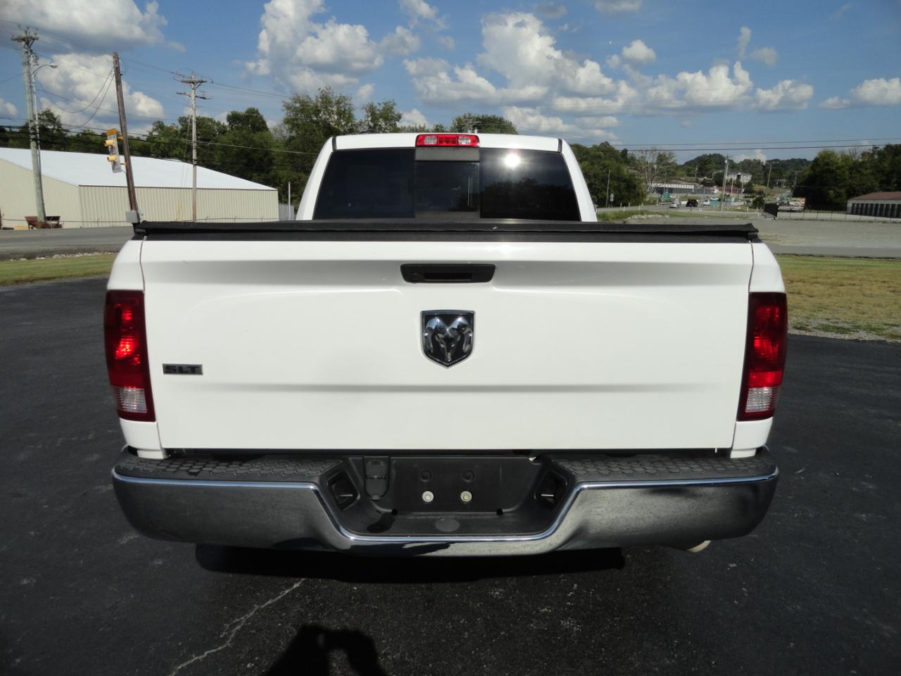 RAM 1500 Classic SLT 4x2 Crew Cab 6'4" Box 2019