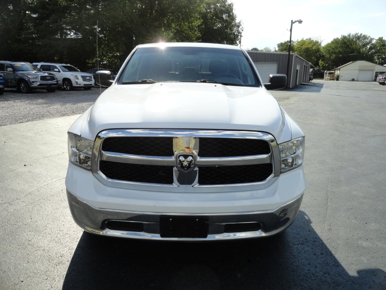 RAM 1500 Classic SLT 4x2 Crew Cab 6'4" Box 2019