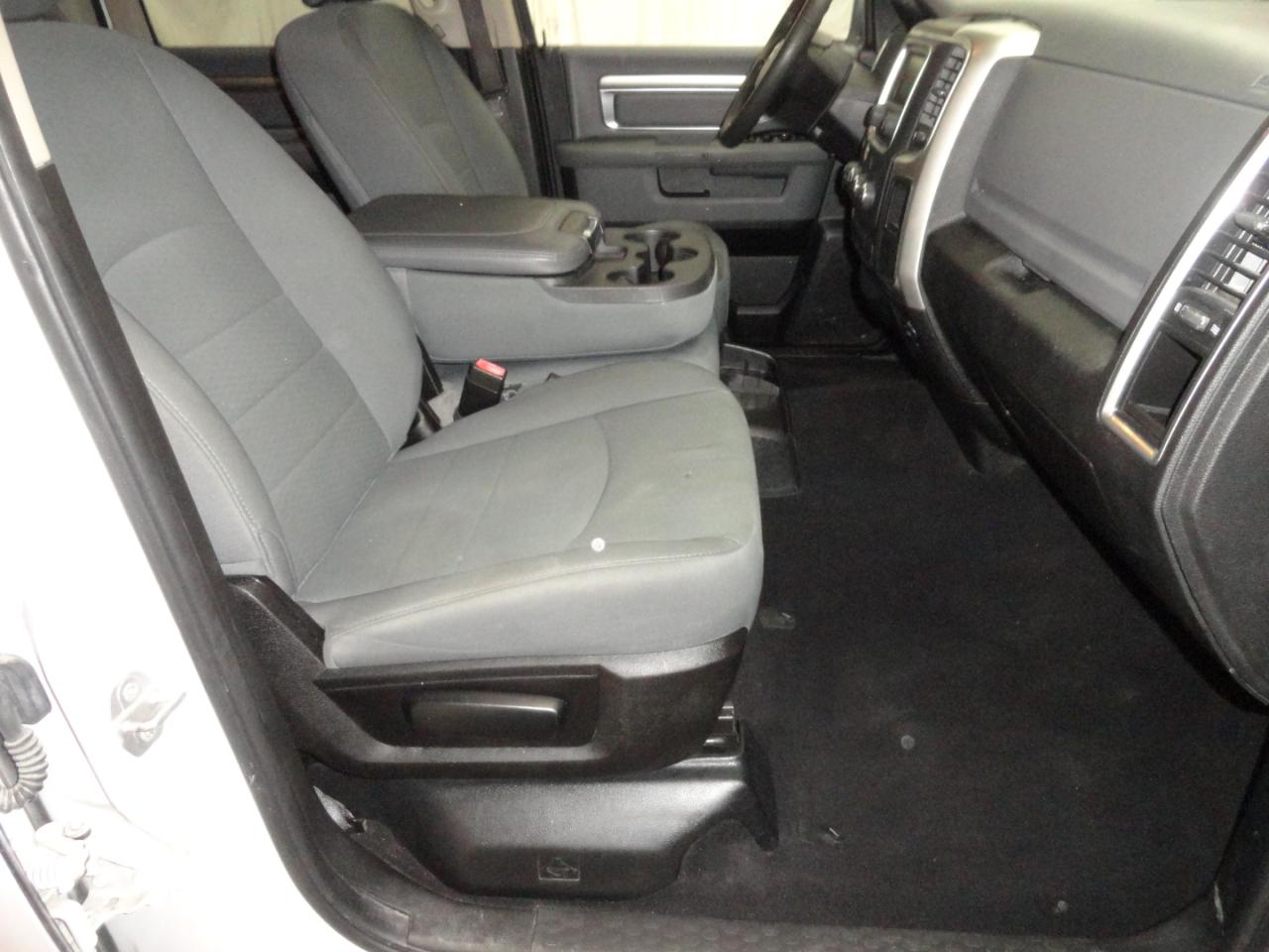 RAM 1500 Classic SLT 4x2 Crew Cab 6'4" Box 2019