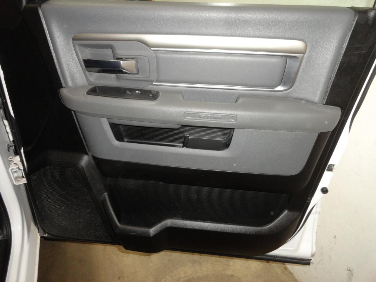 RAM 1500 Classic SLT 4x2 Crew Cab 6'4" Box 2019