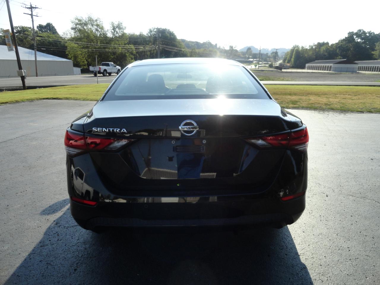 2022 Nissan Sentra S - Photo 9