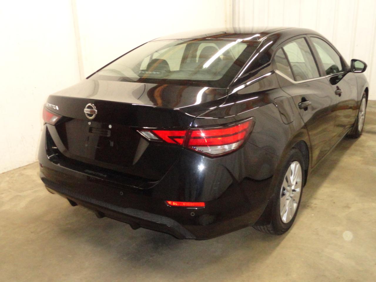 2022 Nissan Sentra S - Photo 17