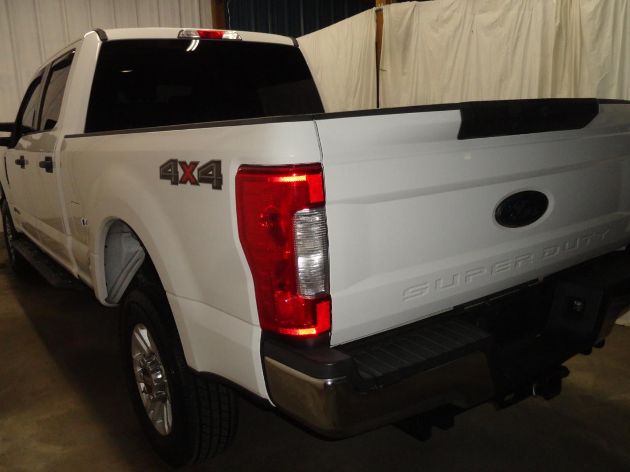 2018 Ford F-250 Super Duty XLT - Photo 18