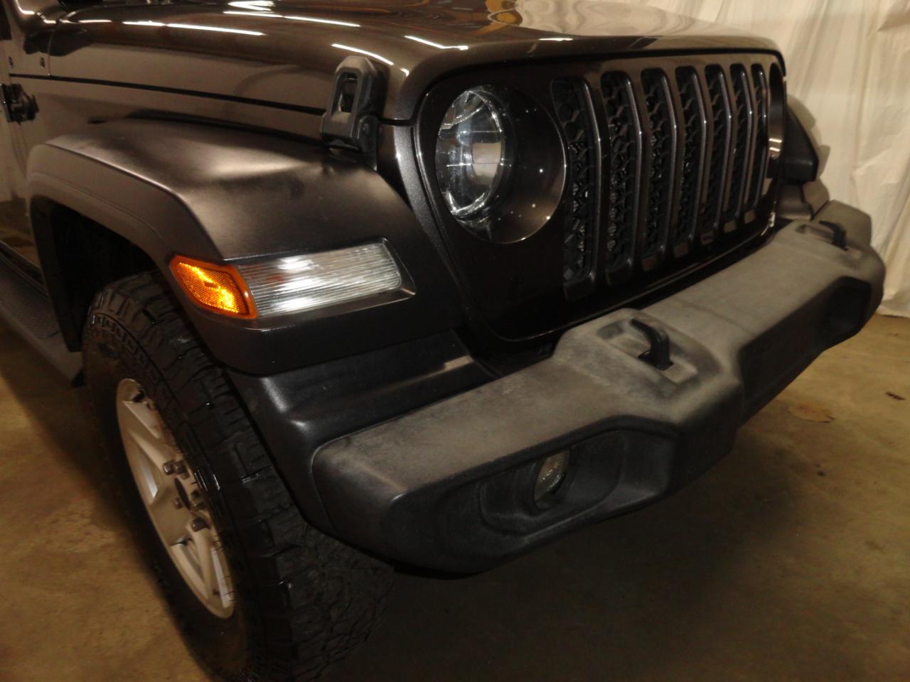 2020 Jeep Gladiator Sport S - Photo 35