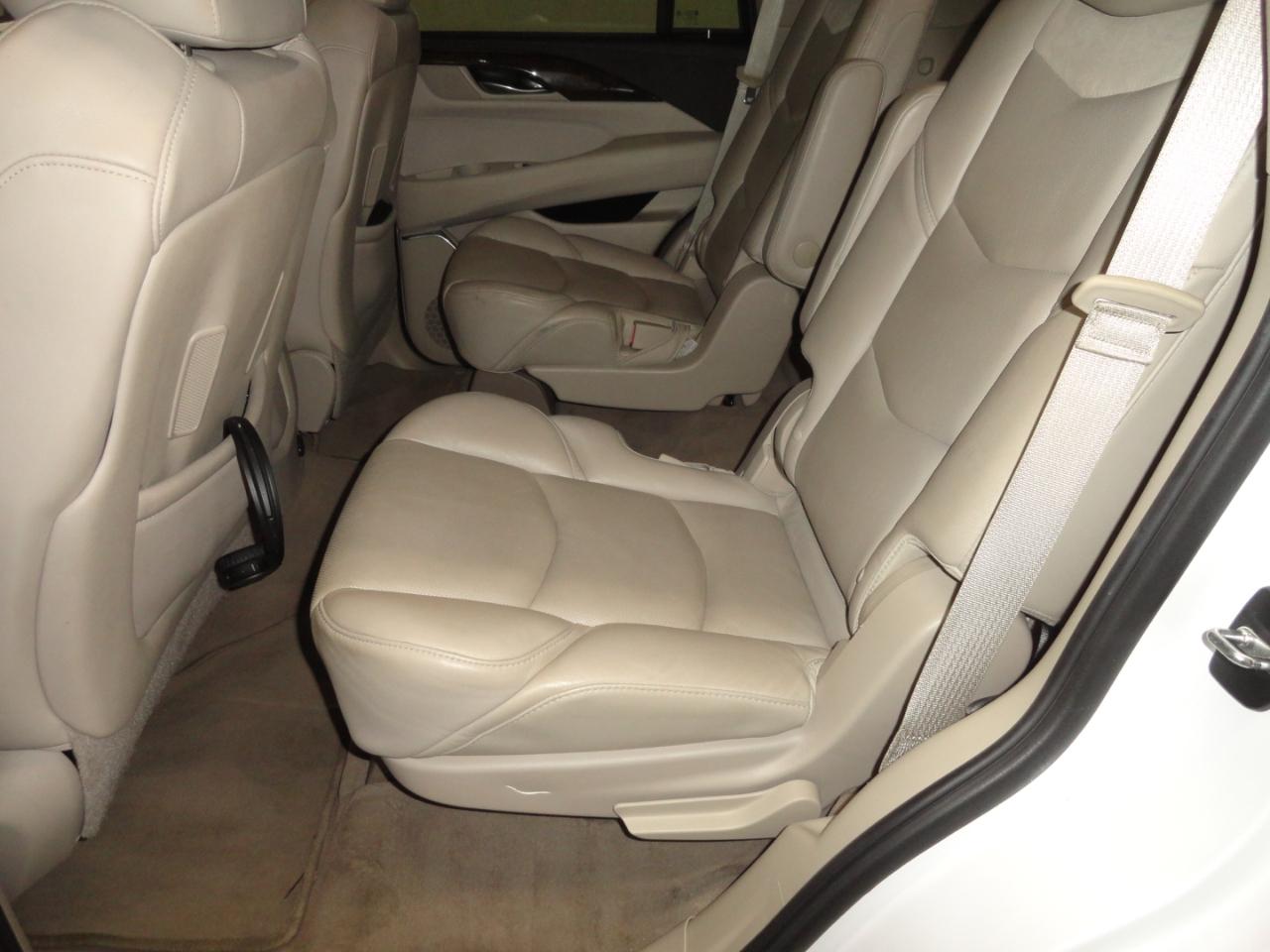 Cadillac Escalade 4WD 4dr Luxury 2018