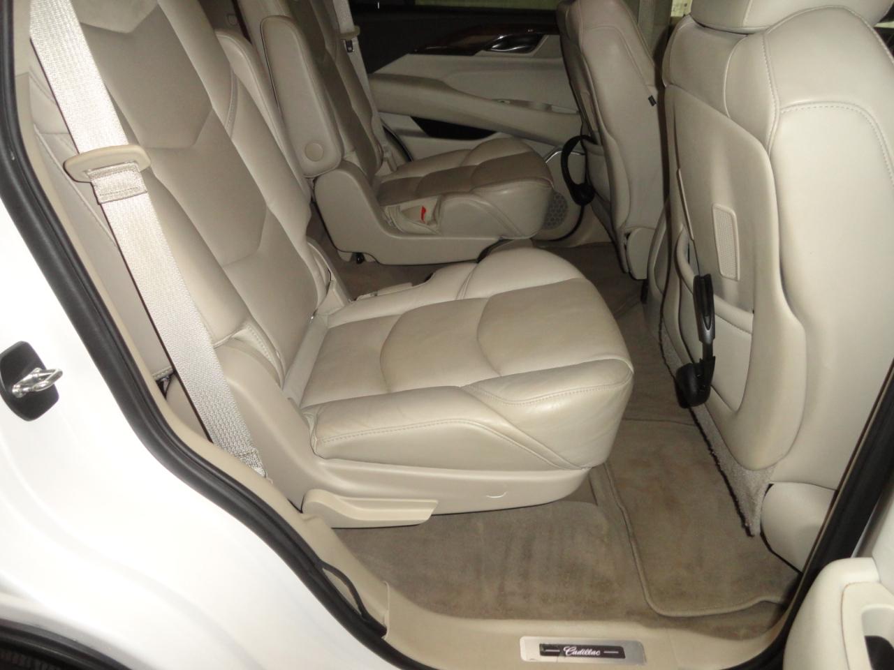 Cadillac Escalade 4WD 4dr Luxury 2018