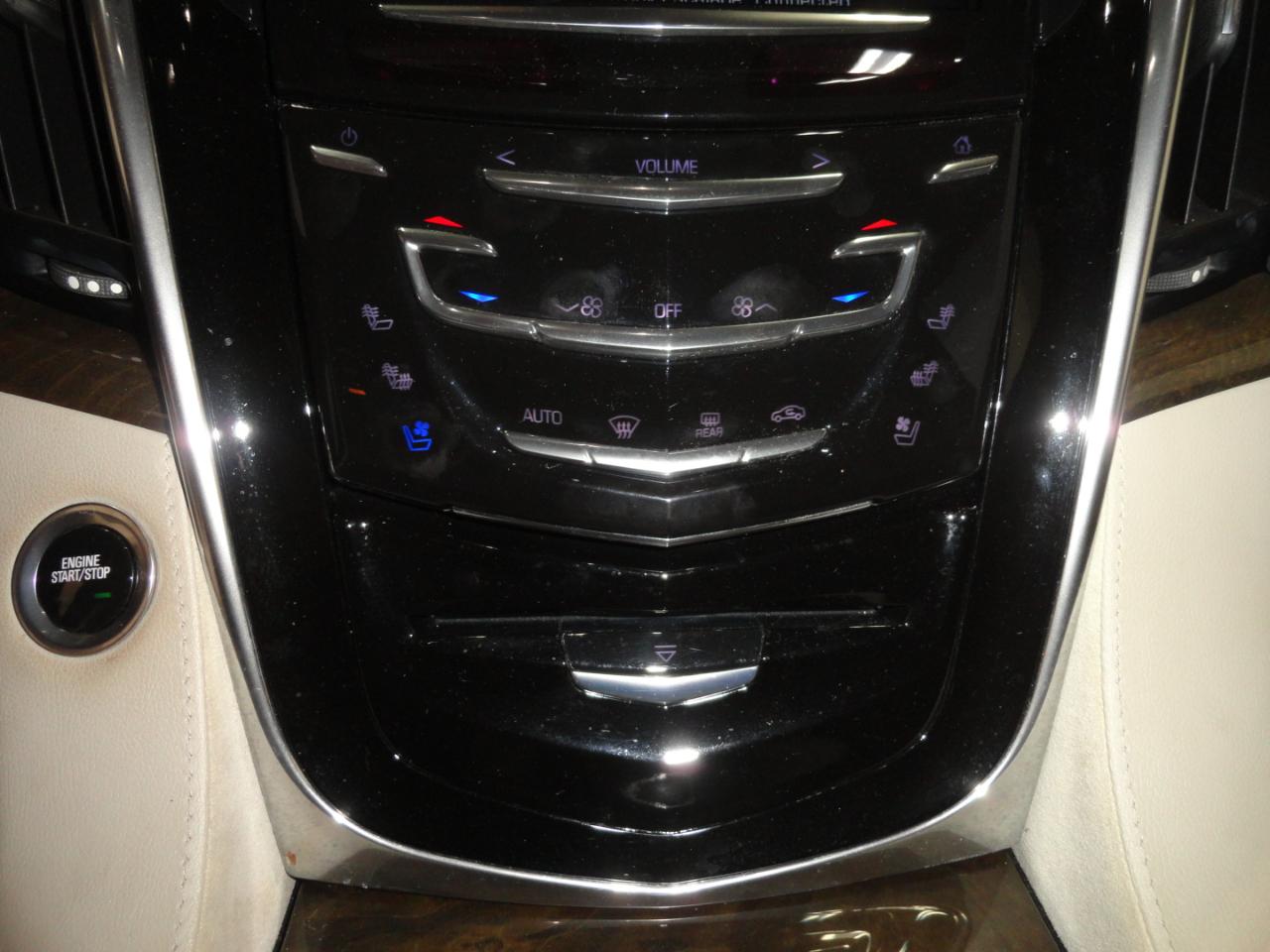 Cadillac Escalade 4WD 4dr Luxury 2018