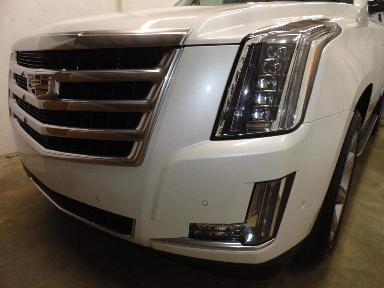 Cadillac Escalade 4WD 4dr Luxury 2018