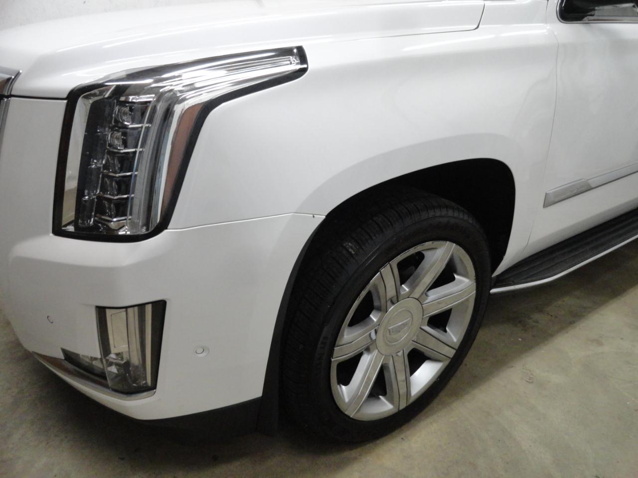 Cadillac Escalade 4WD 4dr Luxury 2018