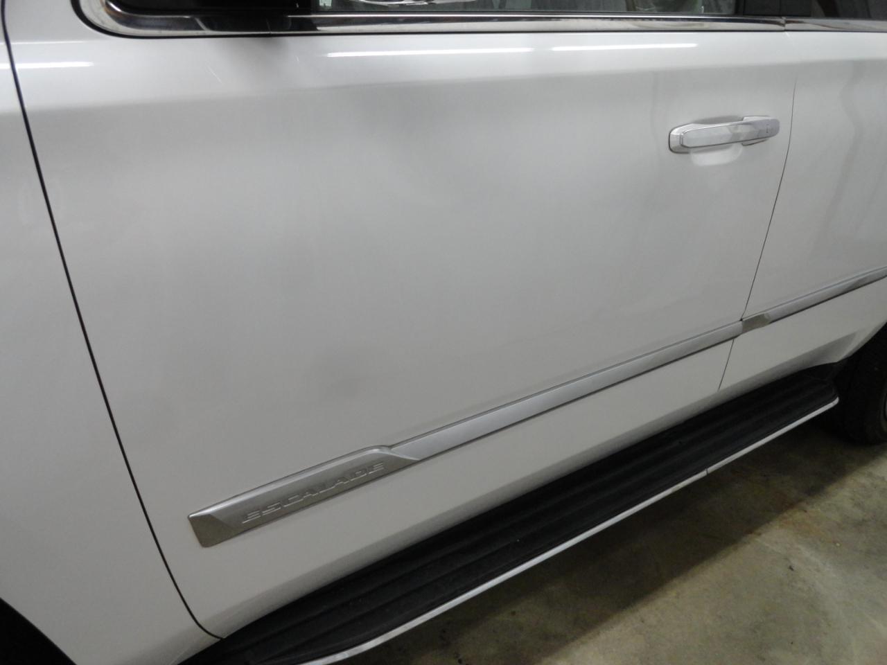 Cadillac Escalade 4WD 4dr Luxury 2018