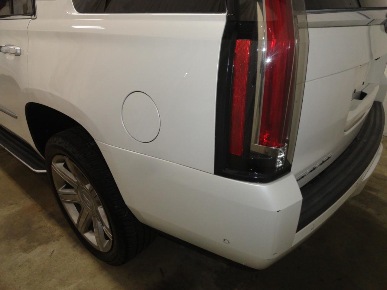 Cadillac Escalade 4WD 4dr Luxury 2018