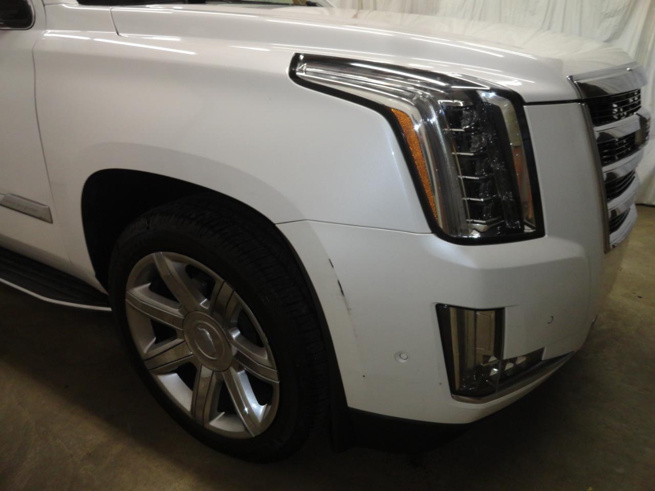 Cadillac Escalade 4WD 4dr Luxury 2018