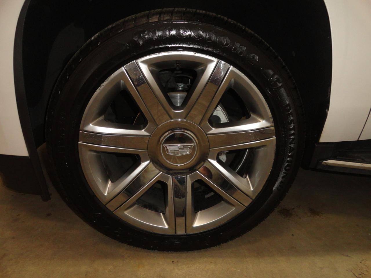 Cadillac Escalade 4WD 4dr Luxury 2018