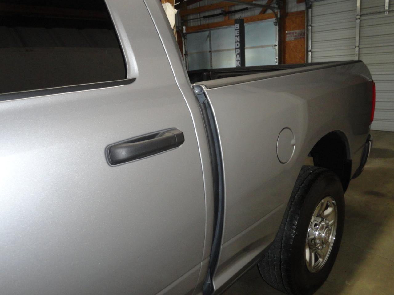 RAM 2500 Tradesman 4x4 Crew Cab 6'4" Box 2024
