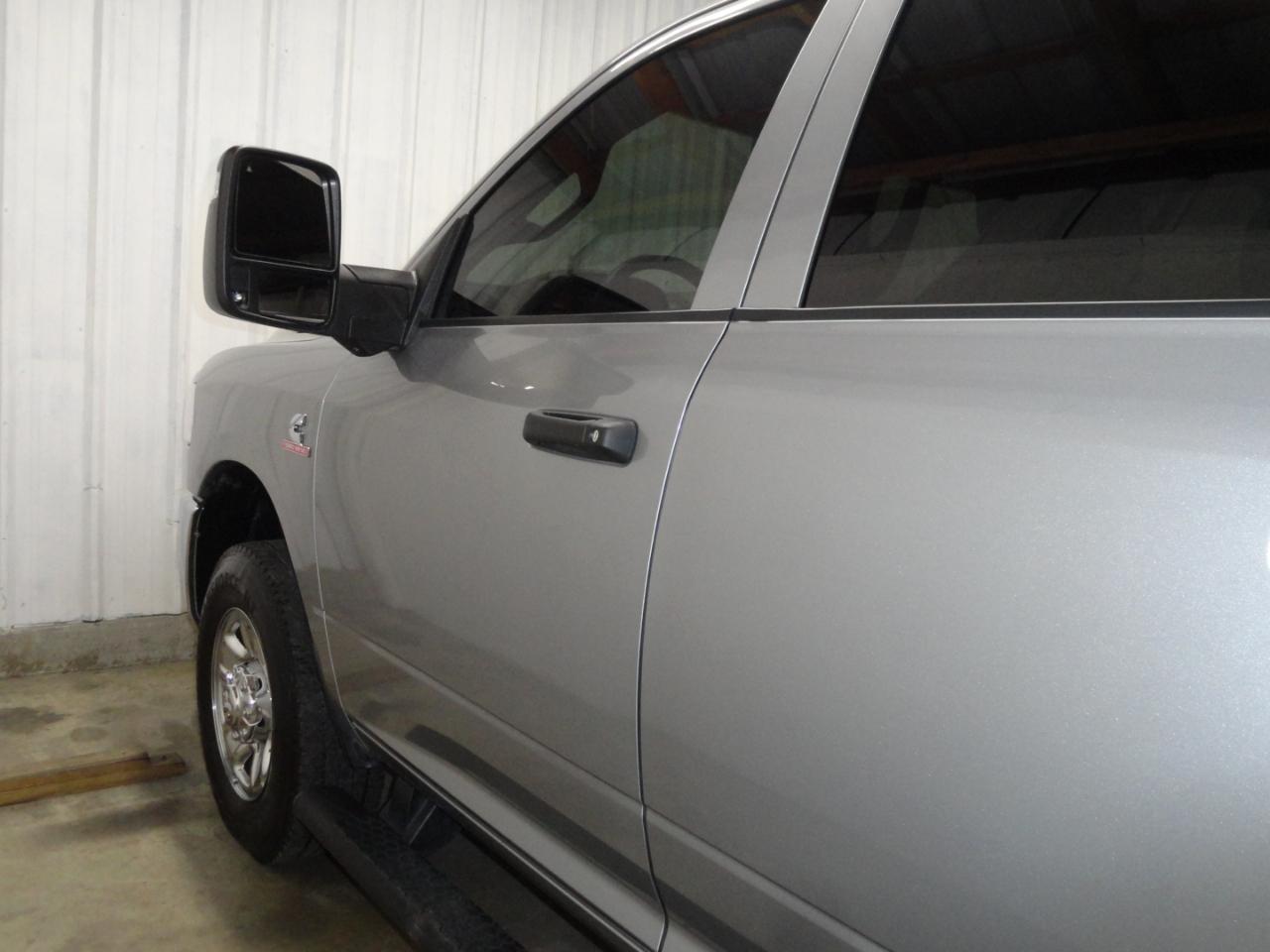 RAM 2500 Tradesman 4x4 Crew Cab 6'4" Box 2024