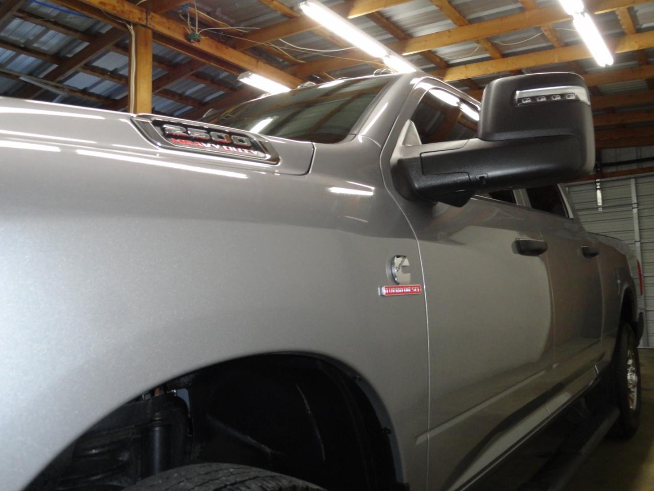 RAM 2500 Tradesman 4x4 Crew Cab 6'4" Box 2024
