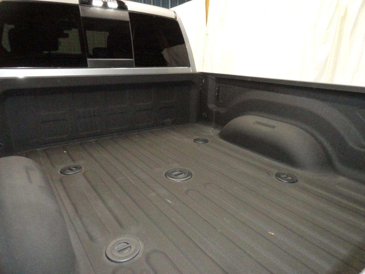 RAM 2500 Tradesman 4x4 Crew Cab 6'4" Box 2024