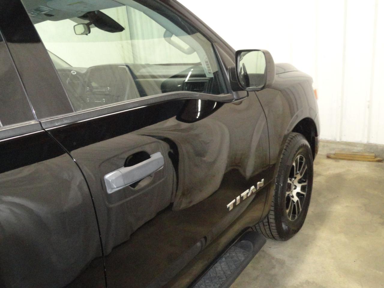 Nissan Titan 4x2 Crew Cab SV 2022