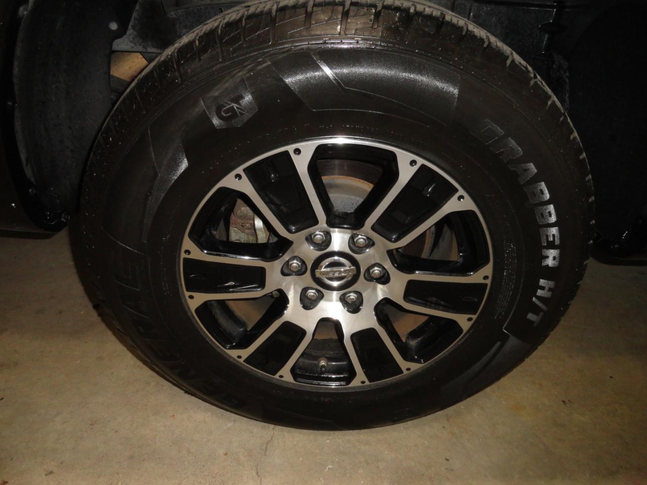 Nissan Titan 4x2 Crew Cab SV 2022