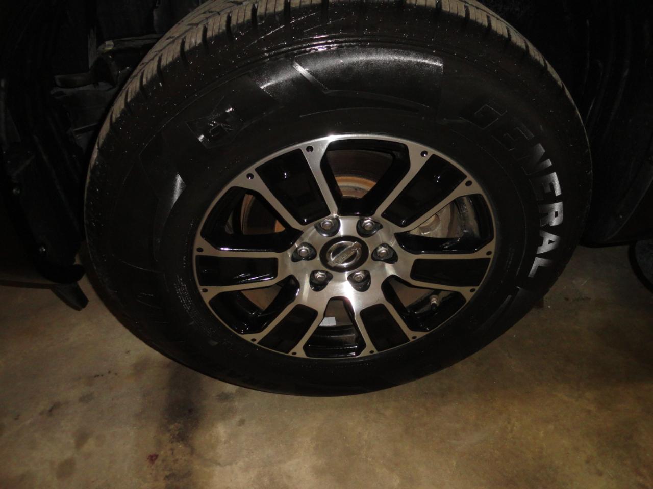 Nissan Titan 4x2 Crew Cab SV 2022