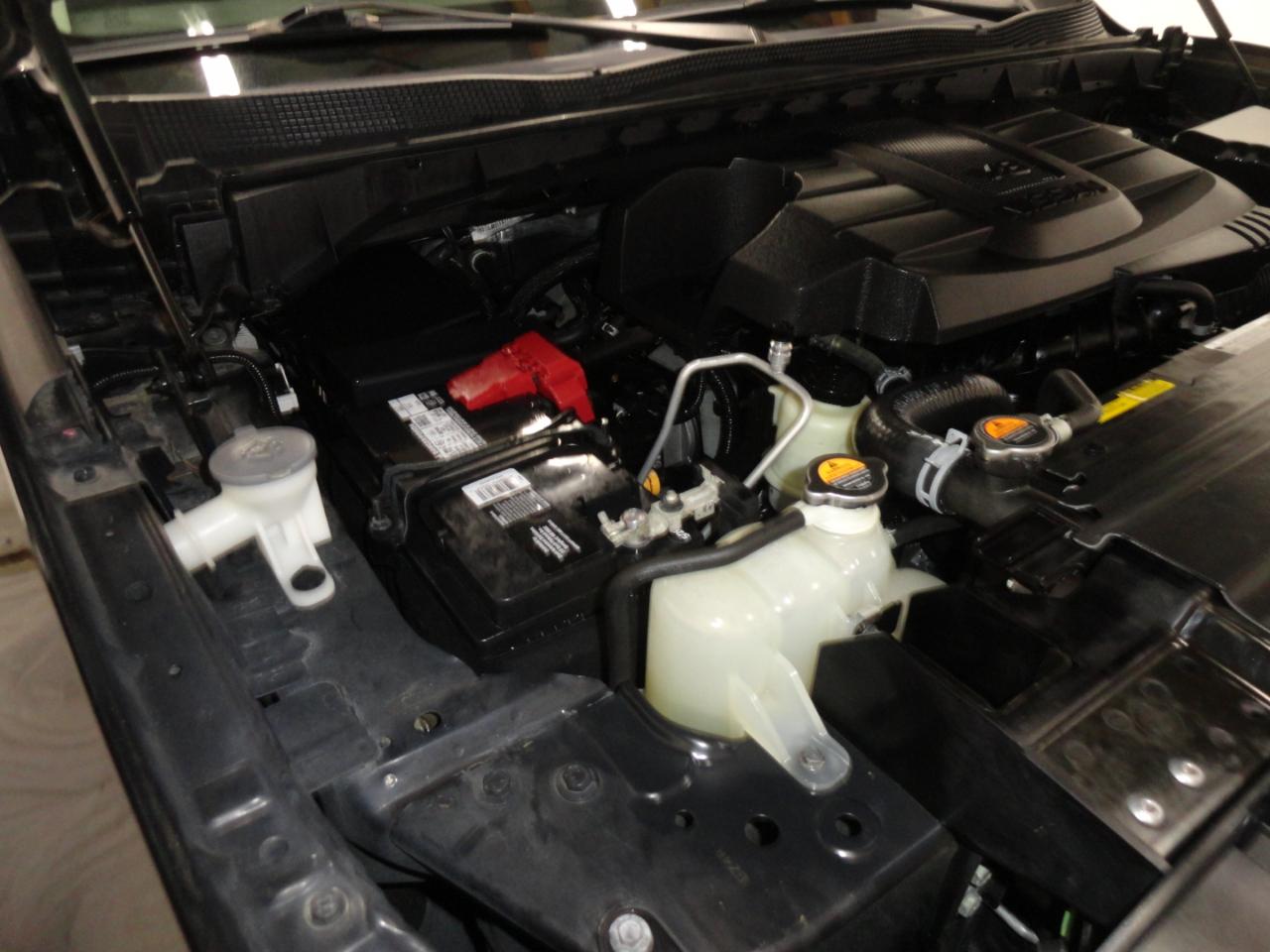 Nissan Titan 4x2 Crew Cab SV 2022