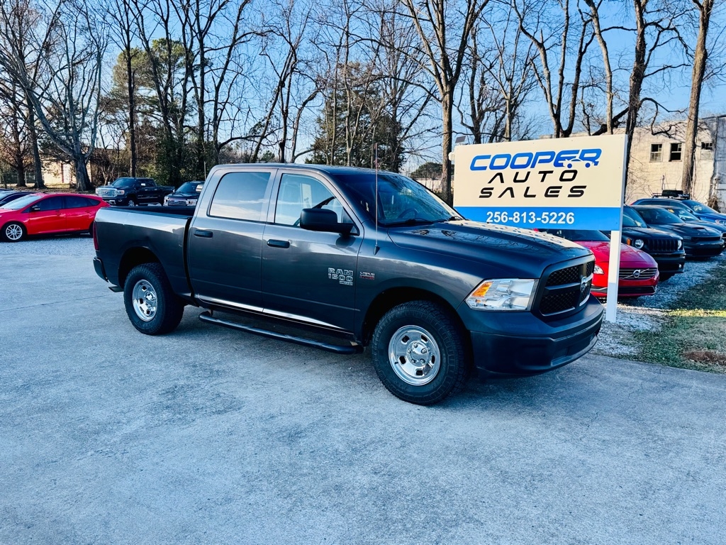 RAM 1500 Classic Tradesman Crew Cab SWB 4WD 2020